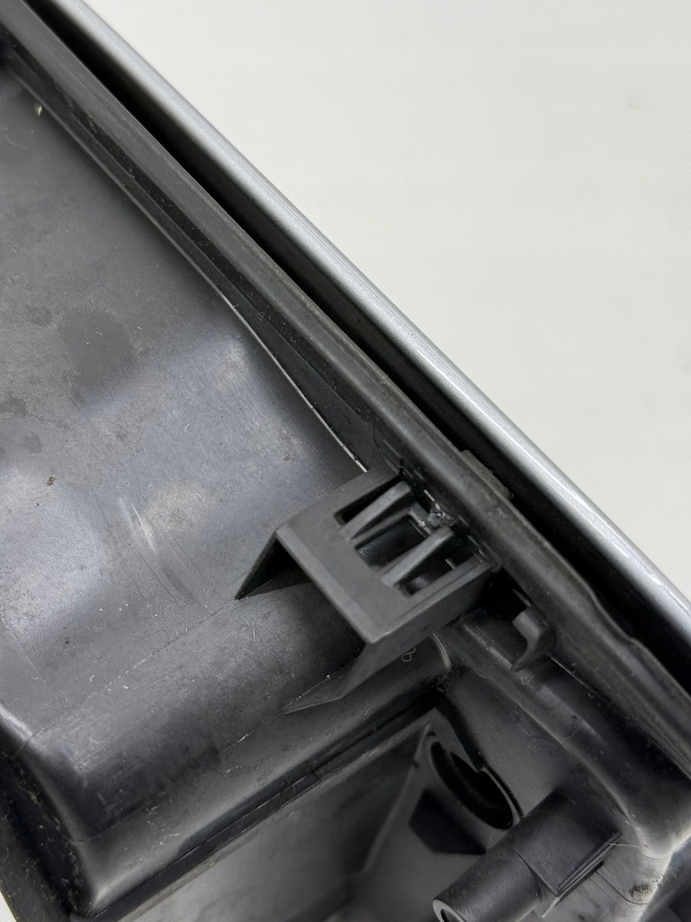 фото №7, Audi a6 c7 крышка заливной топлива + основание заливной топлива цвет lx7w