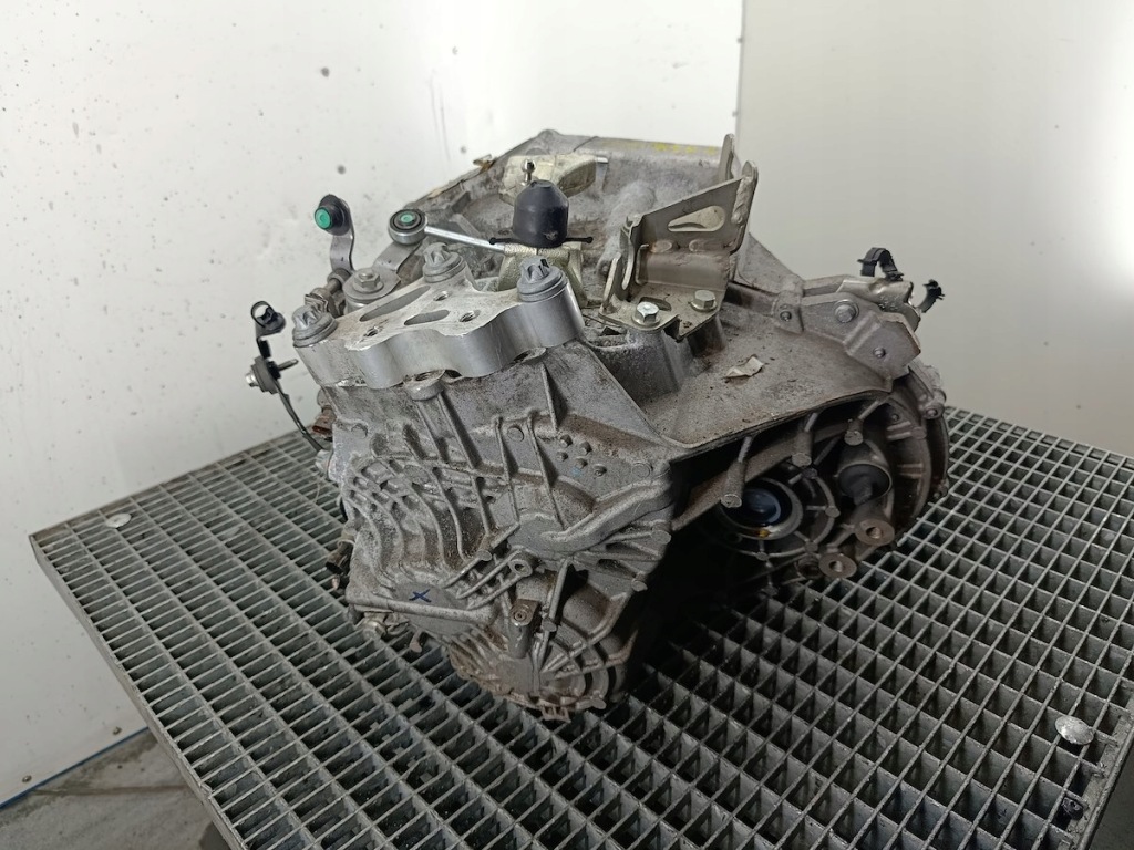 Коробка передач передач механическая 6 jeep compass c635.6 55250410 1.6 mjet с Разборки