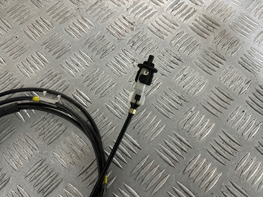 фото №4, Toyota corolla verso ii трос тяга ручка крышка заливной топлива