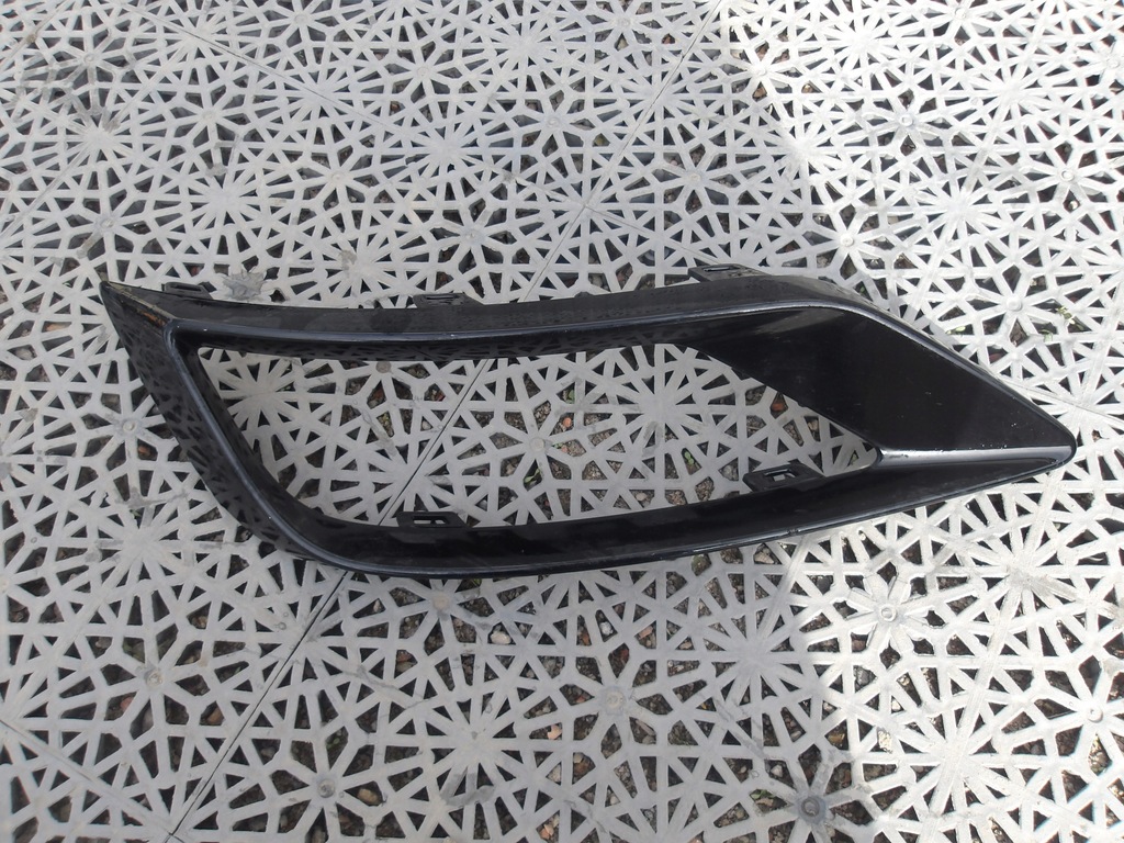 фото №1, Решётка рамка противотуманной фары audi q8 s-line