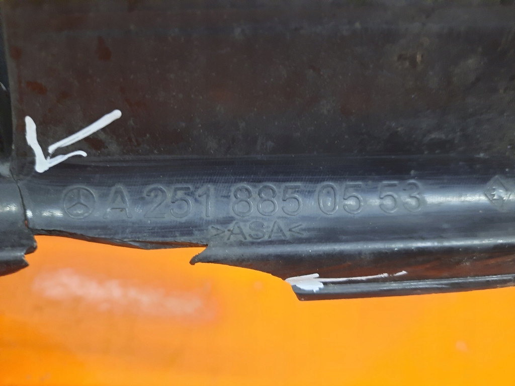 фото №9, Mercedes r-klasa w251 05-14 решітка бампера перед a2518850553