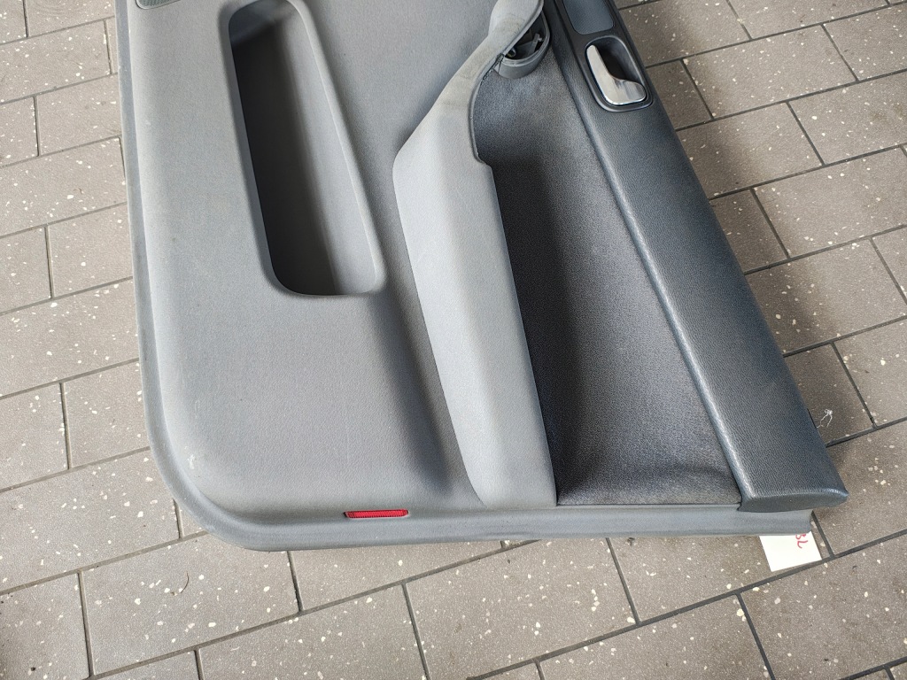 фото №4, Обшивка оббивка двері правий перед audi a3 8l