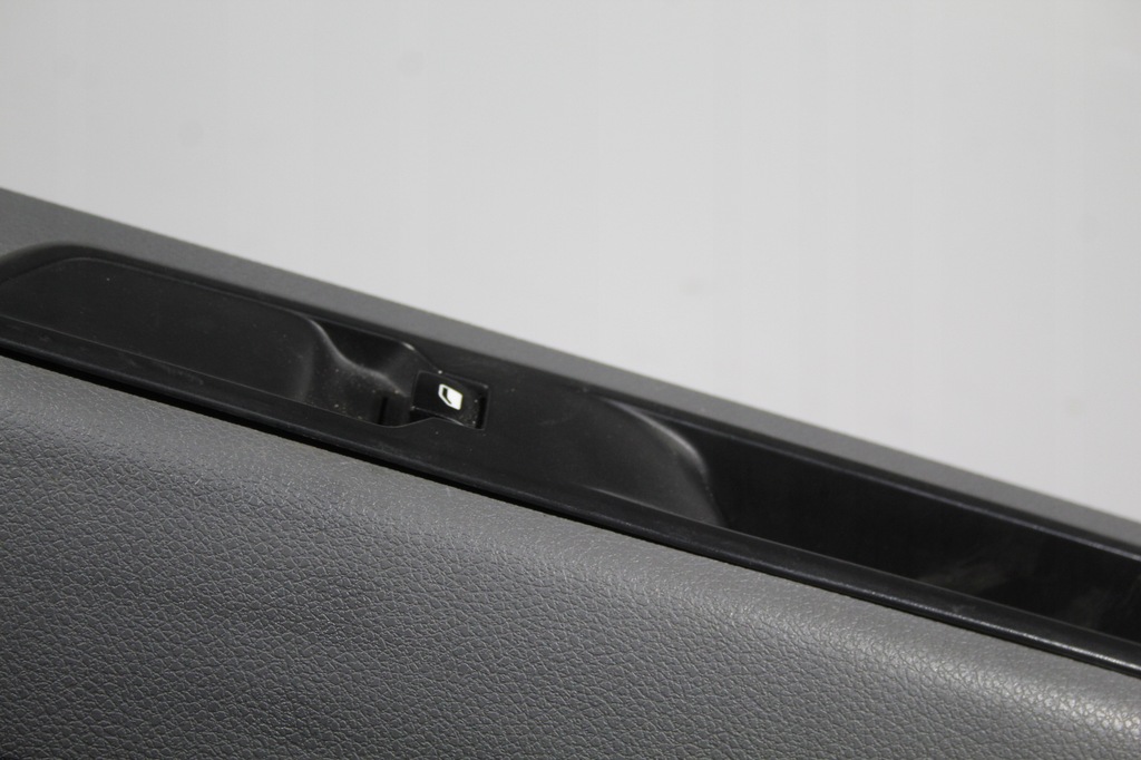 фото №6, Обивка обшивка дверь правый перед traveller expert iii 3