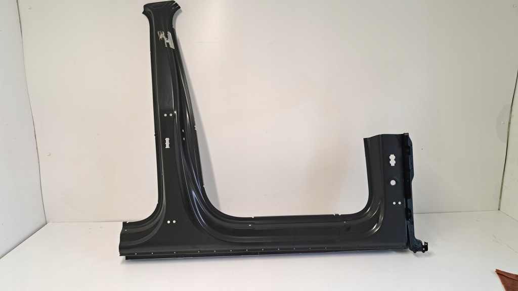 фото №1, Порог правый блок двигателя обшивка audi q7 ii 4m0