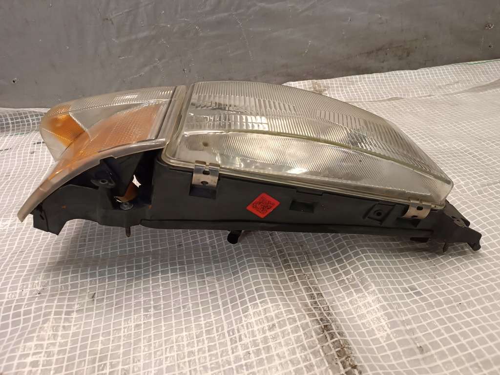 фото №5, Лампа фара scania r правая