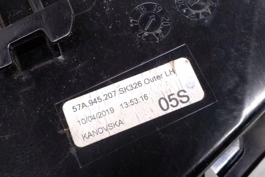 фото №8, Лампа левая задняя skoda karoq nu7 57a945207 1.6l дизель 85kw 2019