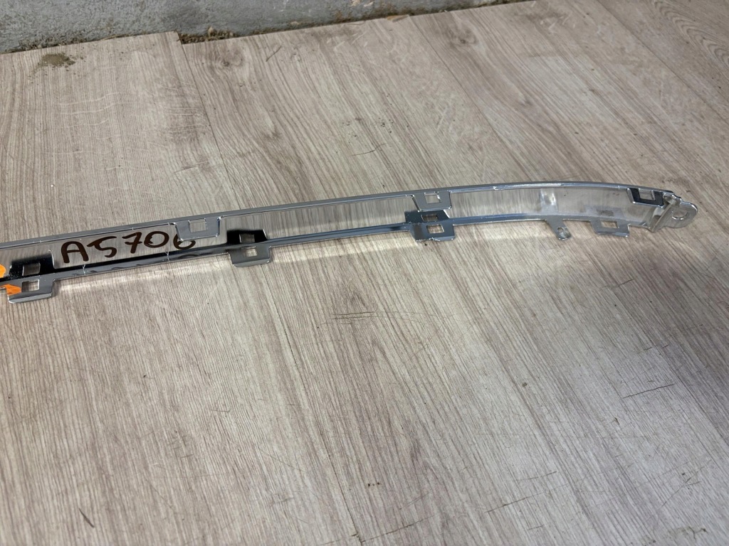 Купить Vw touareg 2 7p накладка  бампера задний 7p6853835