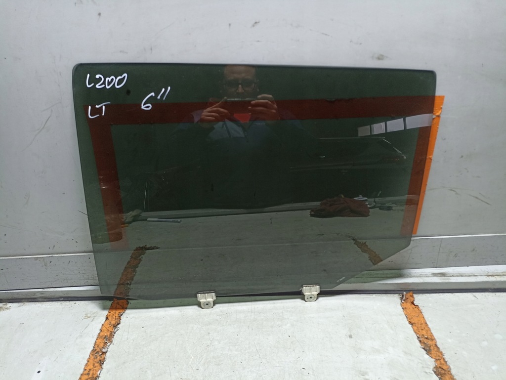 фото №1, Mitsubishi l200 стекло дверь левая задняя