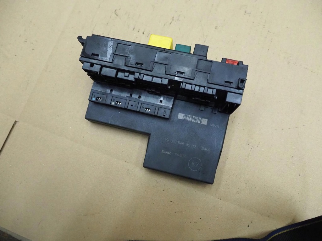 Коробка предохранителей mercedes e w210 0005401050 с Разборки
