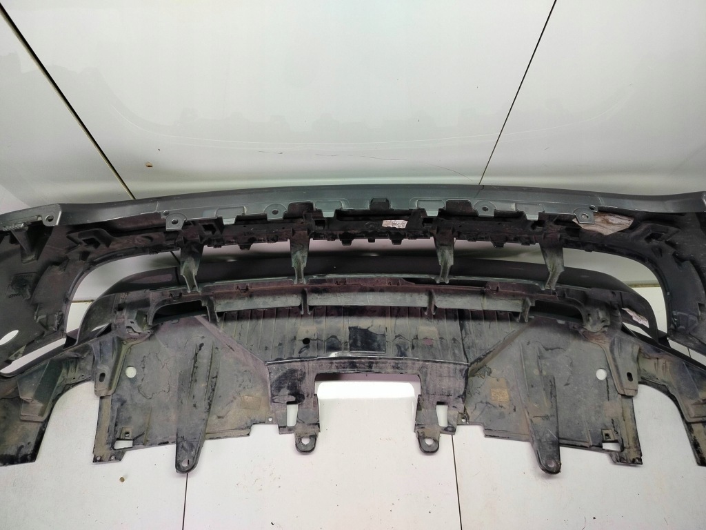 Бампер перед передній land rover discovery v 5 r dynamic 17- Зі Шроту