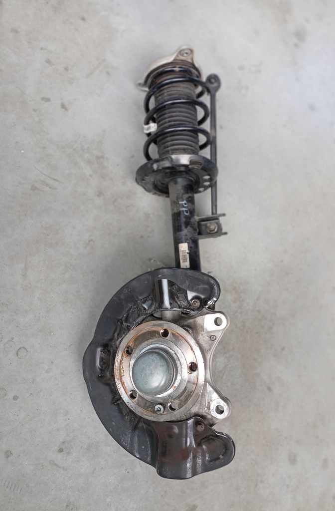 фото №1, Поворотний кулак амортизаторна стійка mcperson амортизатор ступиця mercedes cla 118 a 177 amg