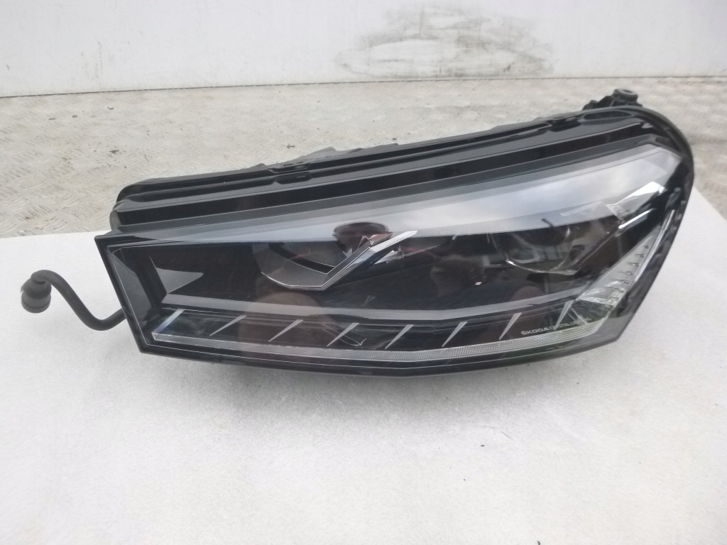 фото №1, Skoda fabia iv mk4 crystal lighting 21- лампа левая