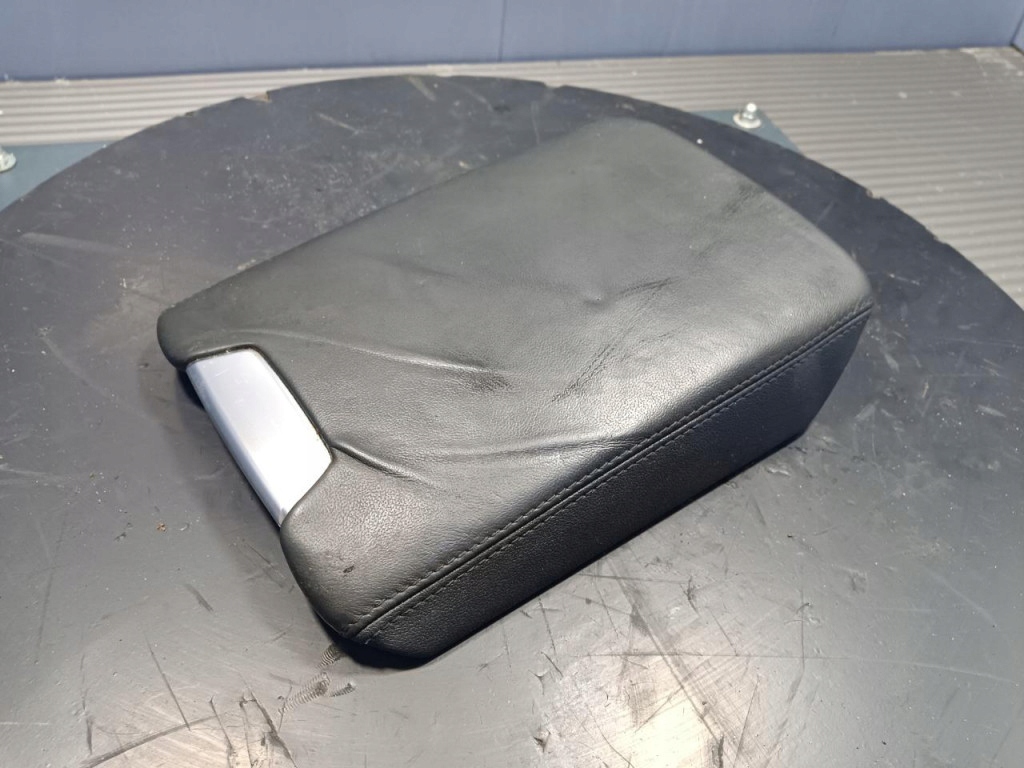 фото №1, Audi a6 c8 avant подлокотник 4k0864207g