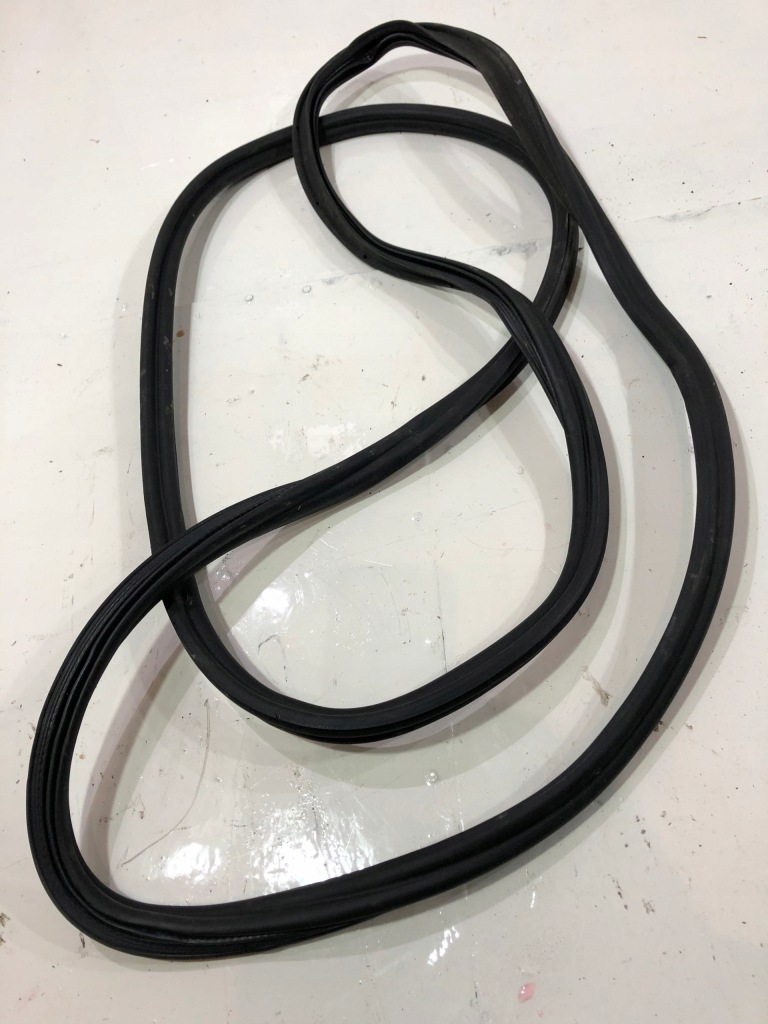 фото №1, Прокладка крышки багажника vw beetle 5c