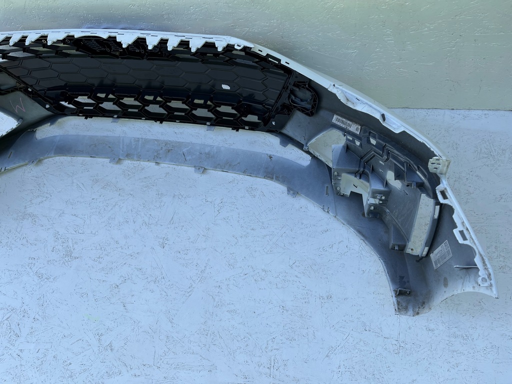 фото №13, Audi a4 b9 8w s line s4 бампер решётка радиатора 8w0 lift 8w0807437aq org fv 24h