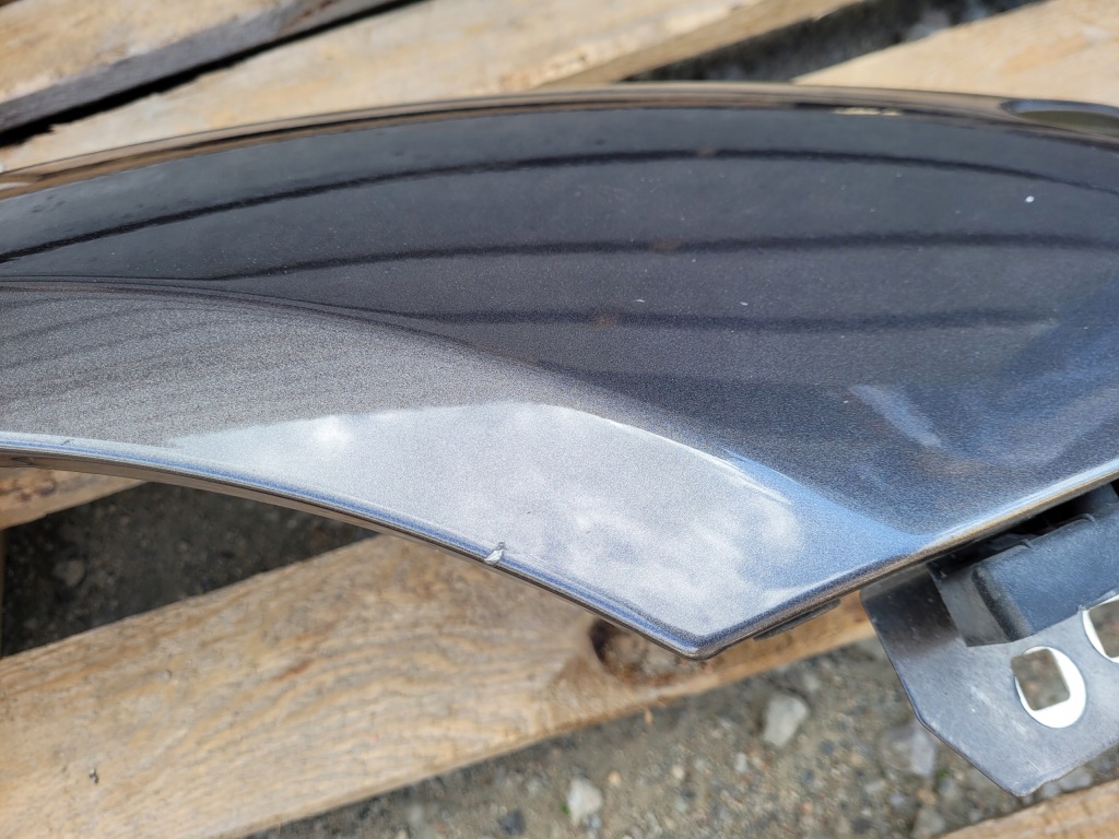 Maserati quattroporte vi крыло  правый  перед передний идеальный Доставка