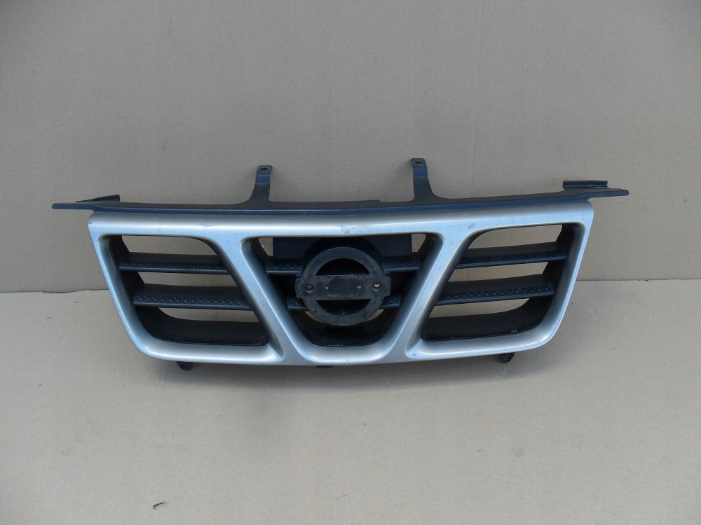 фото №1, Nissan x-trail t30 2001 2002 2003 2004 2005 решётка радиатора