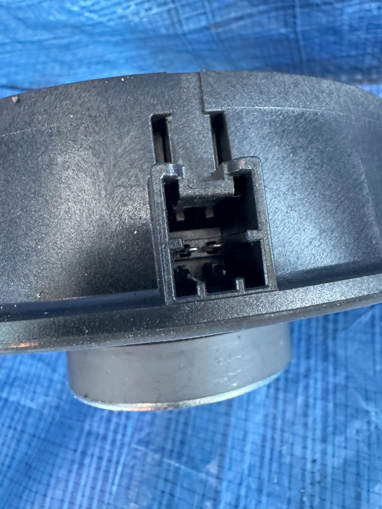 фото №4, Динамік двері передніх renault megane v e-tech 281444213r