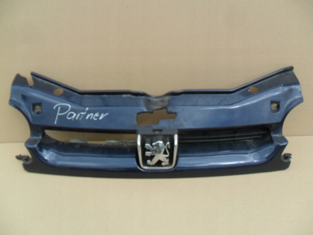 фото №1, Peugeot partner 2000 2001 2002 2003 решётка радиатора решётка