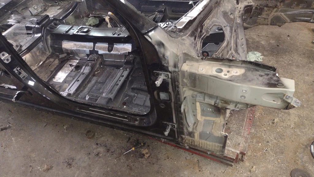 фото №2, Mercedes w223 четверть передняя перед правая