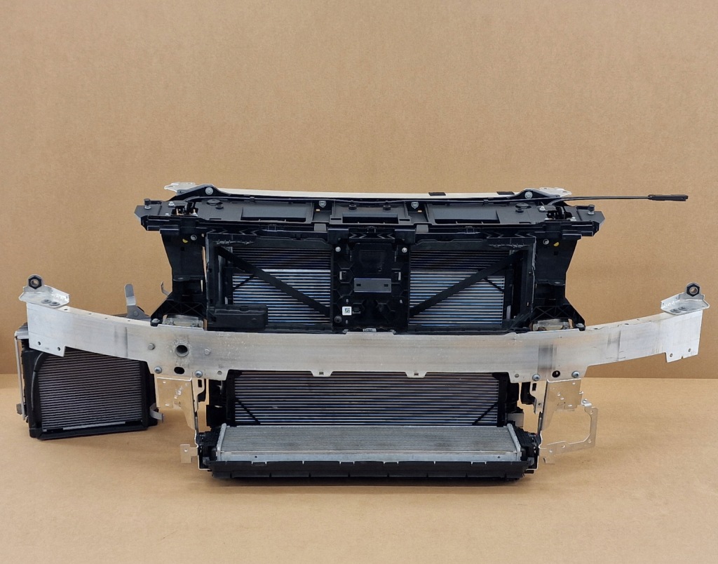 фото №1, Радиатор pas передний mercedes класса s w223 s63 s 63 e performance