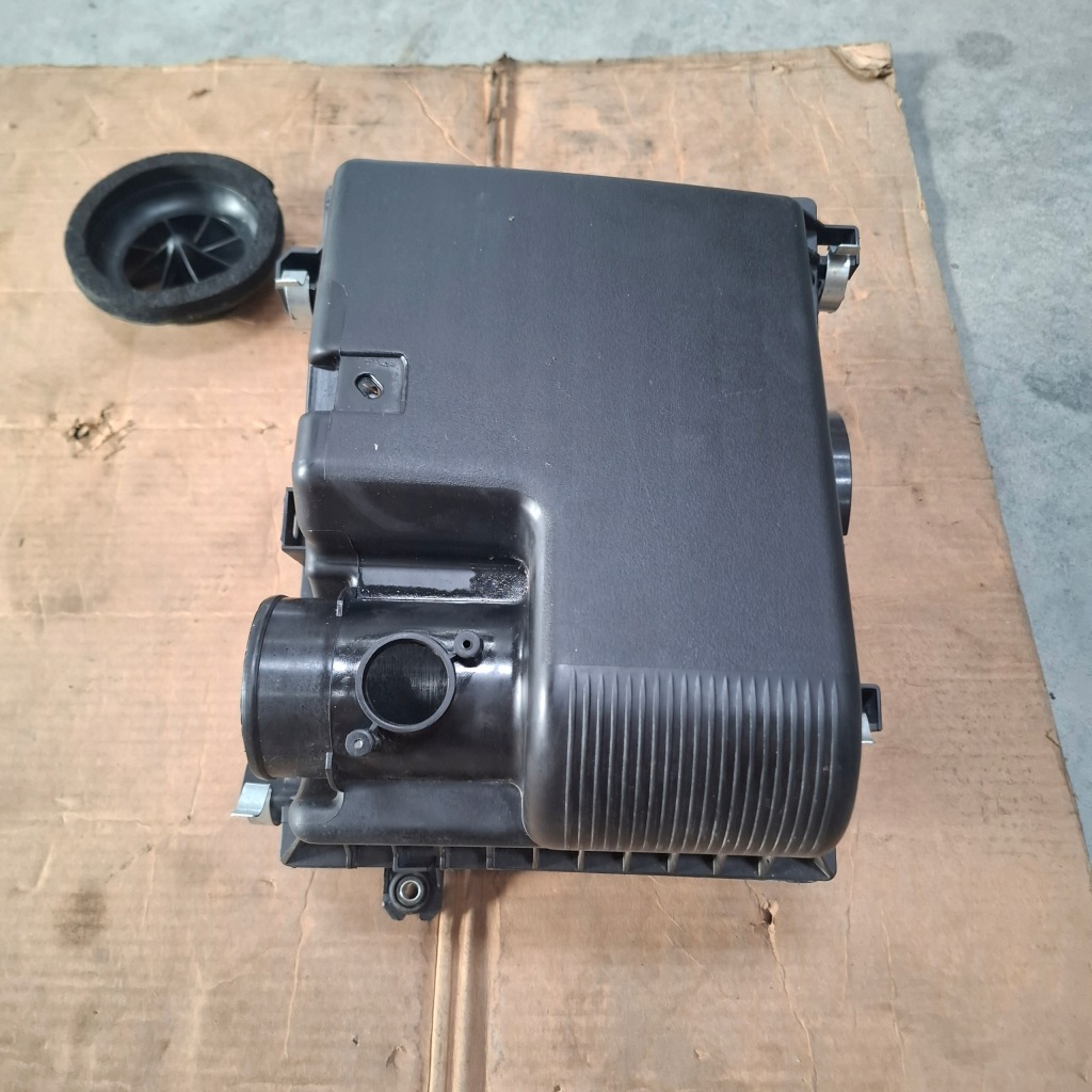 фото №6, Toyota hilux viii 8 15- 2016-24 корпус фильтра воздуха góra dół основание