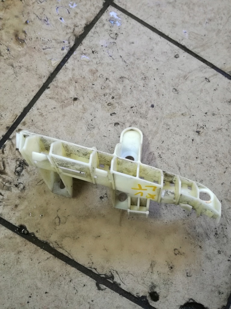 фото №6, Subaru xv 2011 - 2017 rok кронштейн направляющая pod фара левый задняя