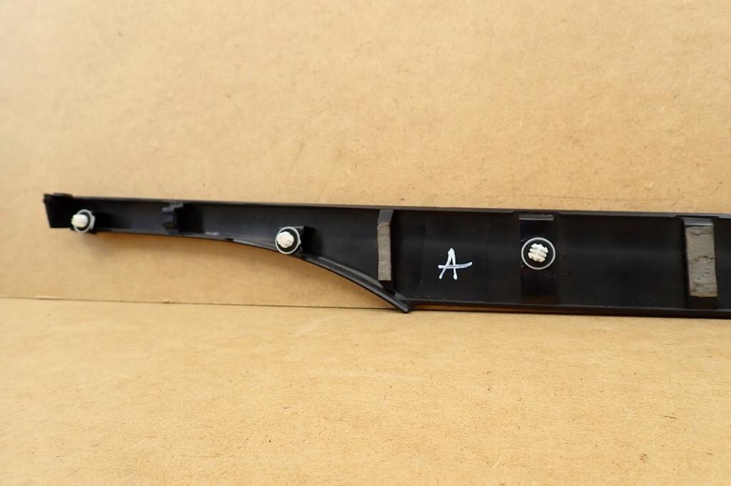 фото №11, Toyota corolla cross молдинг стійка дах верхній czarna задня задня ліва оригінальний номер