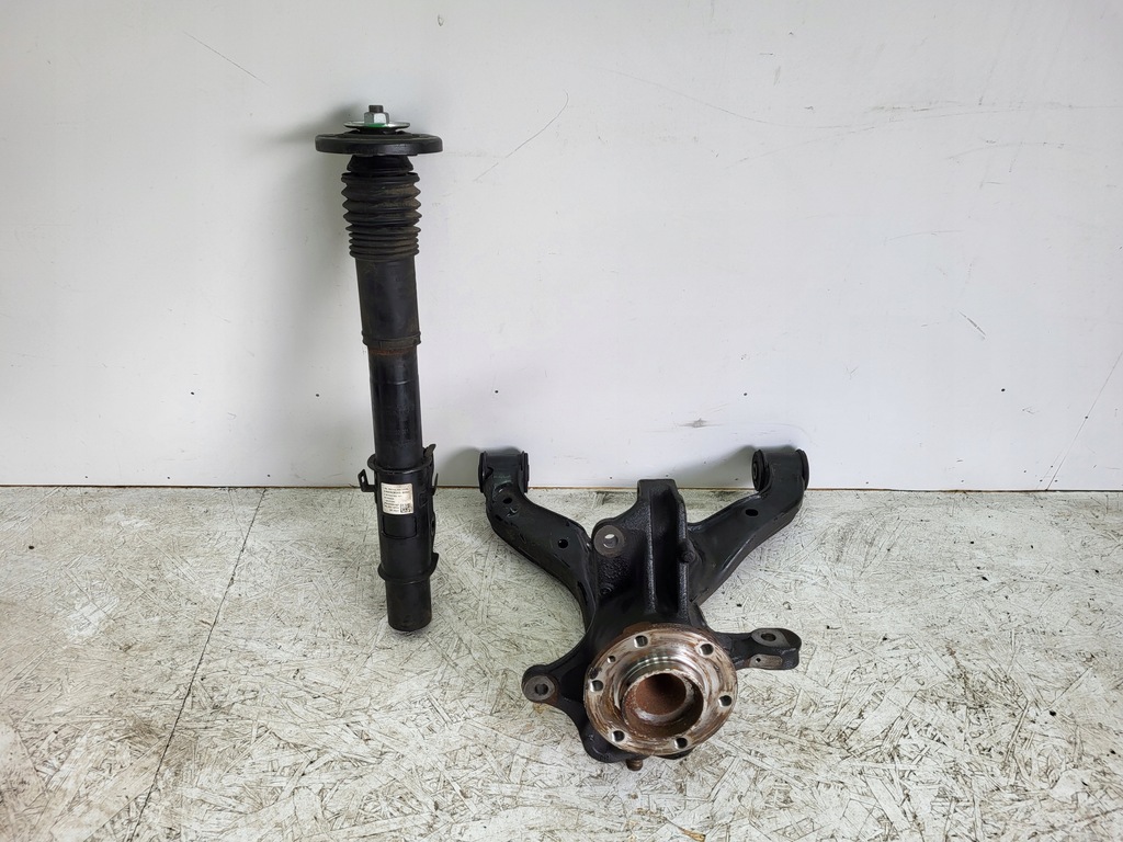 фото №1, Поворотний кулак важіль амортизатор правий mercedes w907