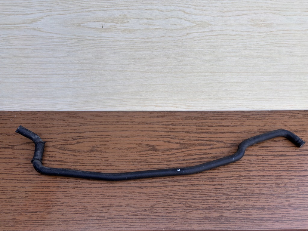 Купить Toyota prius 30/ prius plus трубка шланг воды 1626737030