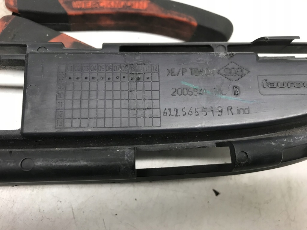 фото №9, Решётка бампер перед решётка радиатора решётка средняя renault clio iii 3 05-09