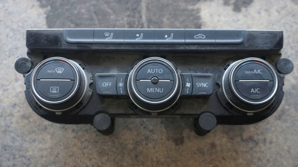 фото №1, Volkswagen панель кондиционера 5g0907044af