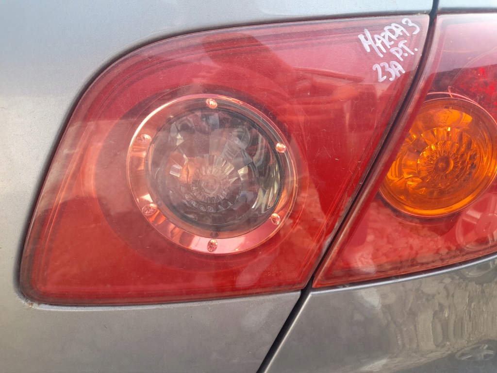 фото №2, Mazda 3 лампа правий задня права задня кришка багажника кришка