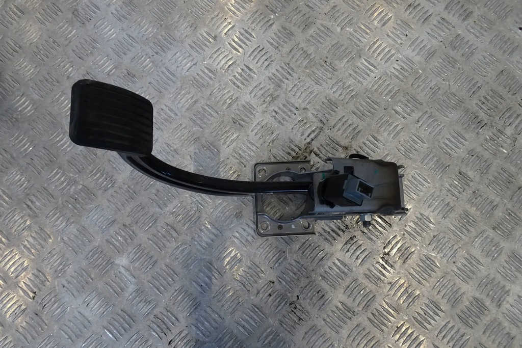 фото №1, Hyundai i10 ii педаль гальма