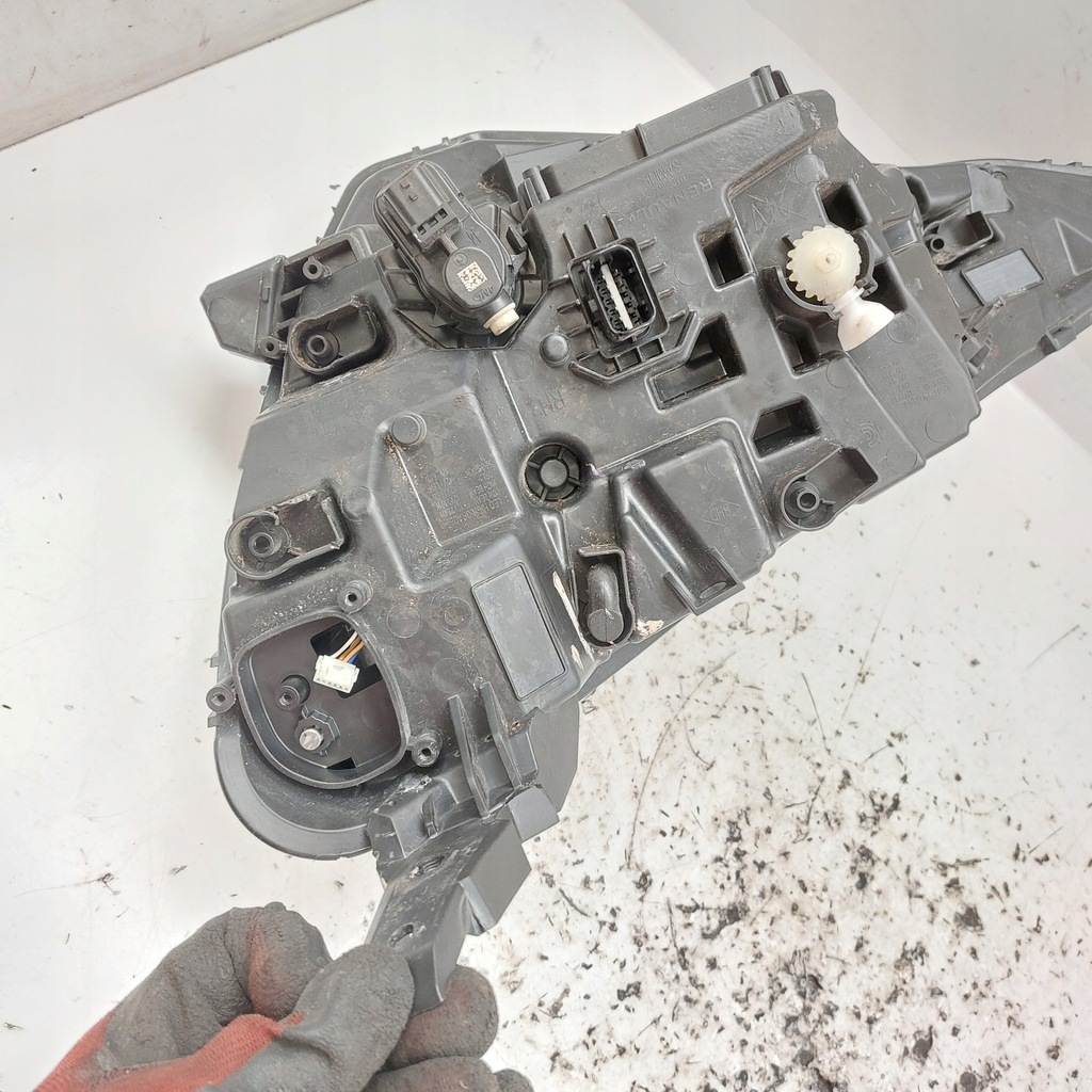 фото №14, Renault arkana лампа правая передняя led europa 260107780r