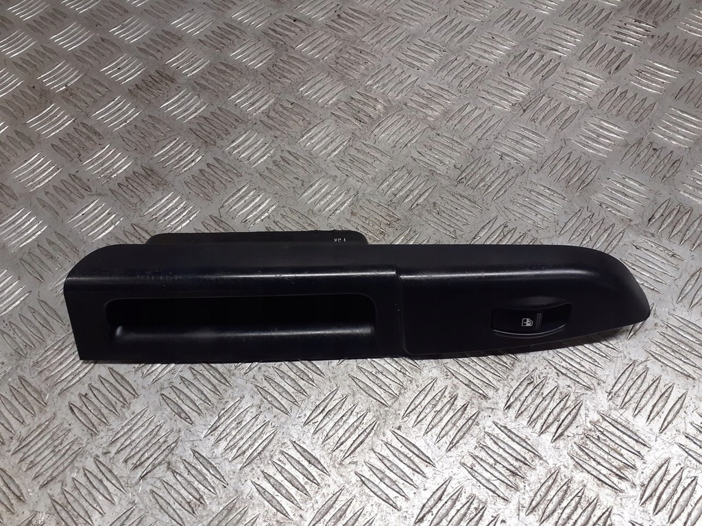 фото №1, Панель стекло правый перед getz 93580-1c000