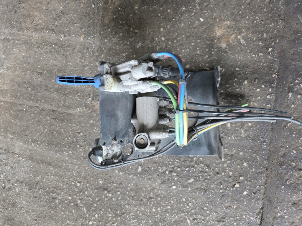 Купити Клапан регулювання підйому wabco напівпричіп причіп tir гальмо