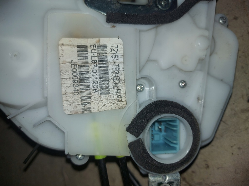 фото №4, Замок дверь перед левый honda jazz iii 08-14 7 pin