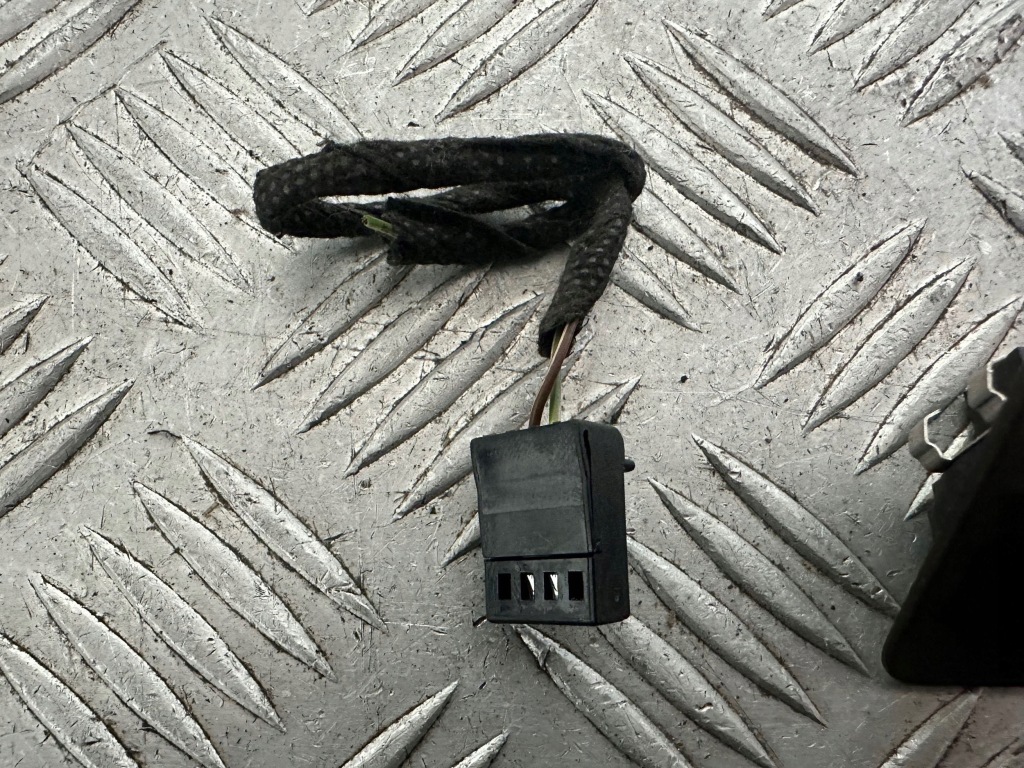 Skoda fabia 3 датчик освітленості штекер 6v0907451 в Україні