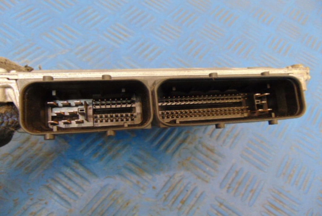 фото №7, Skoda fabia i 1.2b бортовой компьютер двигателя 03e906033f