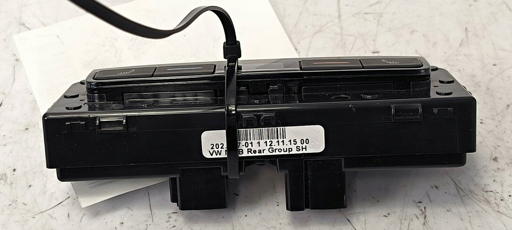 фото №3, Кнопка панель кондиционера vw passat b8 r-line