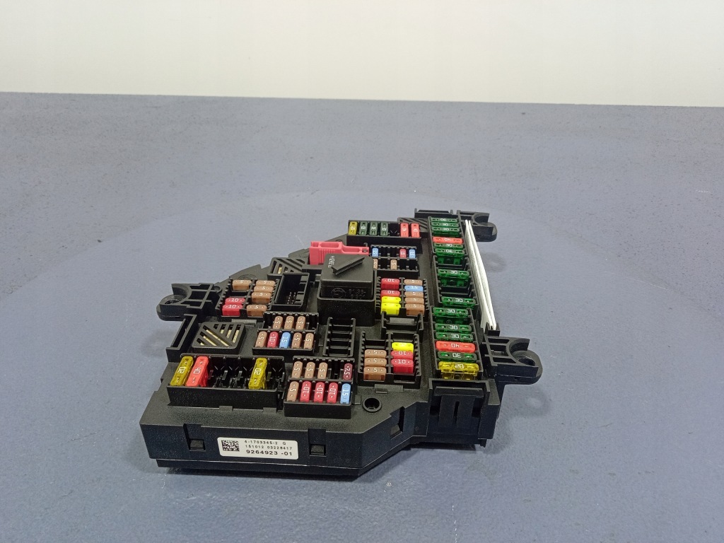 фото №1, Bmw 5 f11 f10 f07 коробка запобіжників задня 9264923