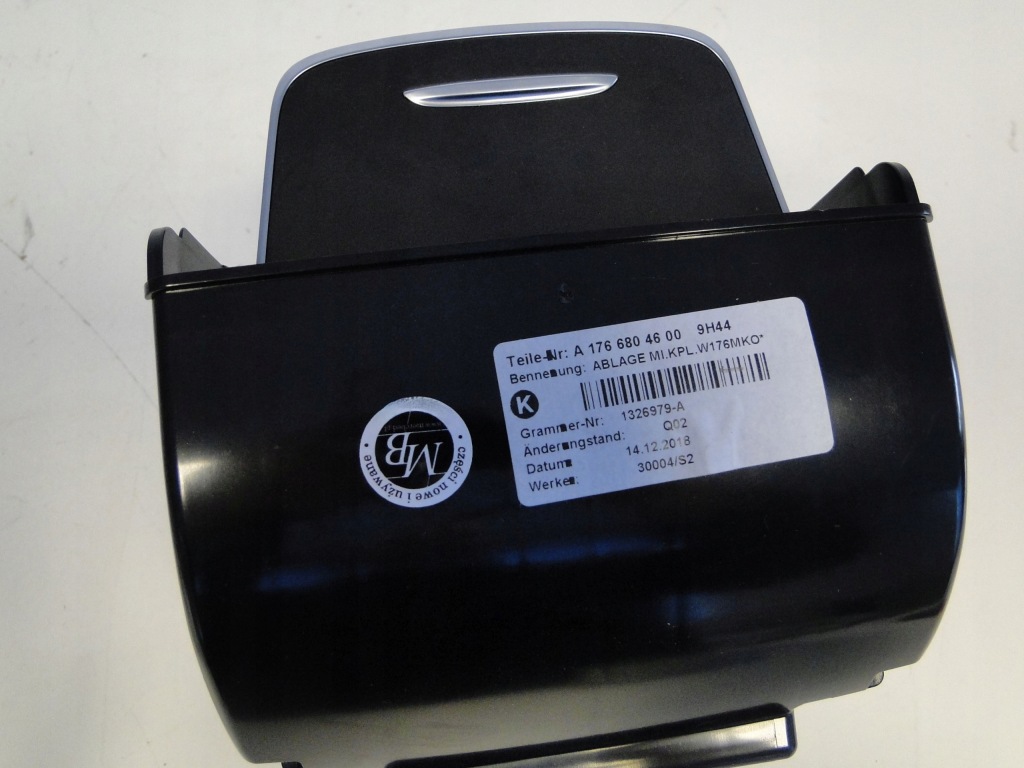 Купить Mercedes бардачок туннель панель  средняя a klasa 176 w176 рестайлинг