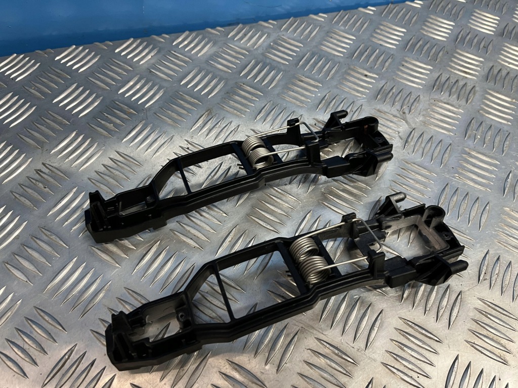 фото №1, Mercedes slk r170 основание ручка правый перед