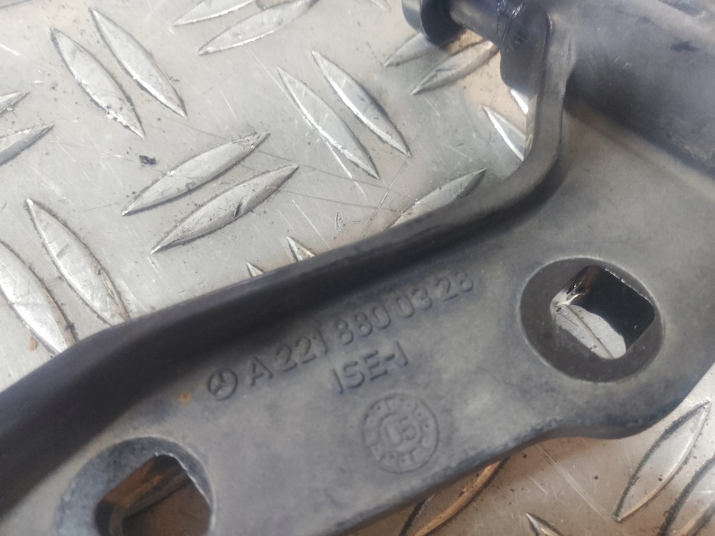 фото №5, Mercedes s w221 06- петли капот правый левый комплект 359 c369