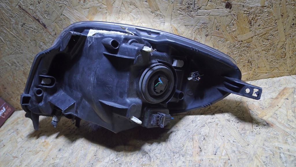 фото №13, Лампа права перед nissan note e11 uk