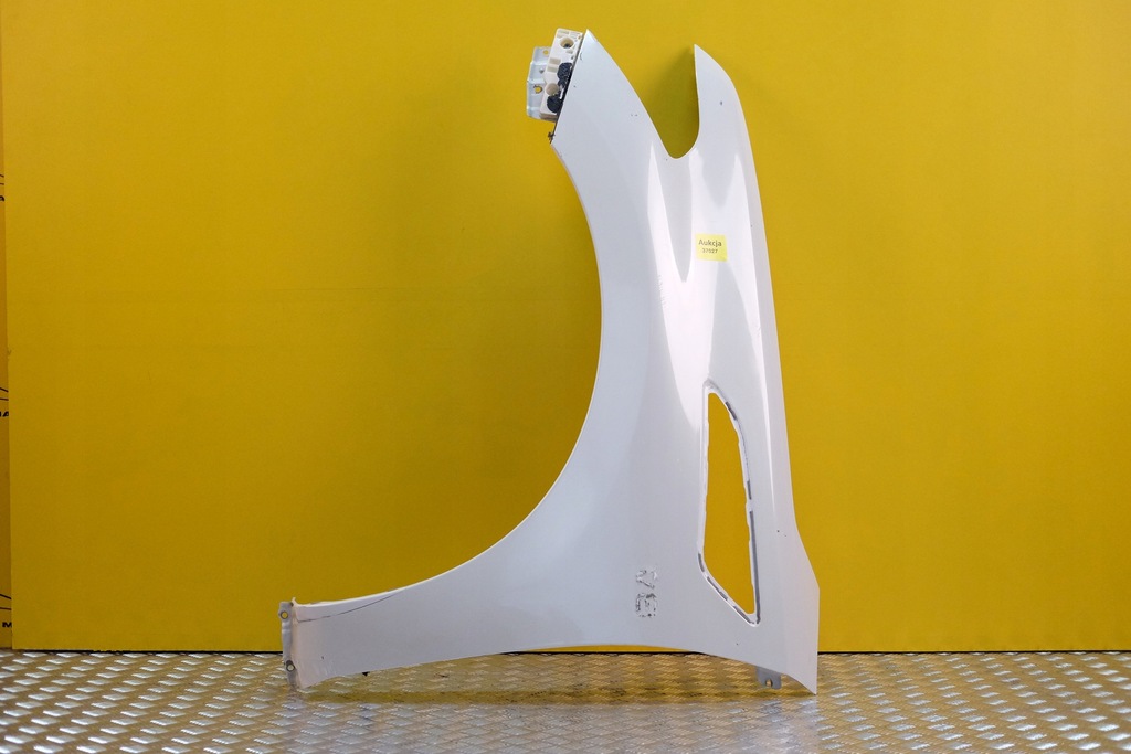 фото №1, Nissan patrol y62 2010- armada 2017- крила перед