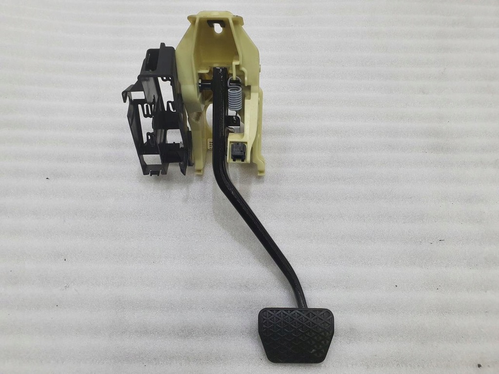 фото №1, Педаль гальма 6791900 bmw e71 x6