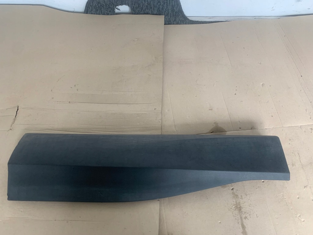 фото №1, Ford mustang mach-e rwd 75.7kwh молдинг накладка дверь правый задняя оригинал