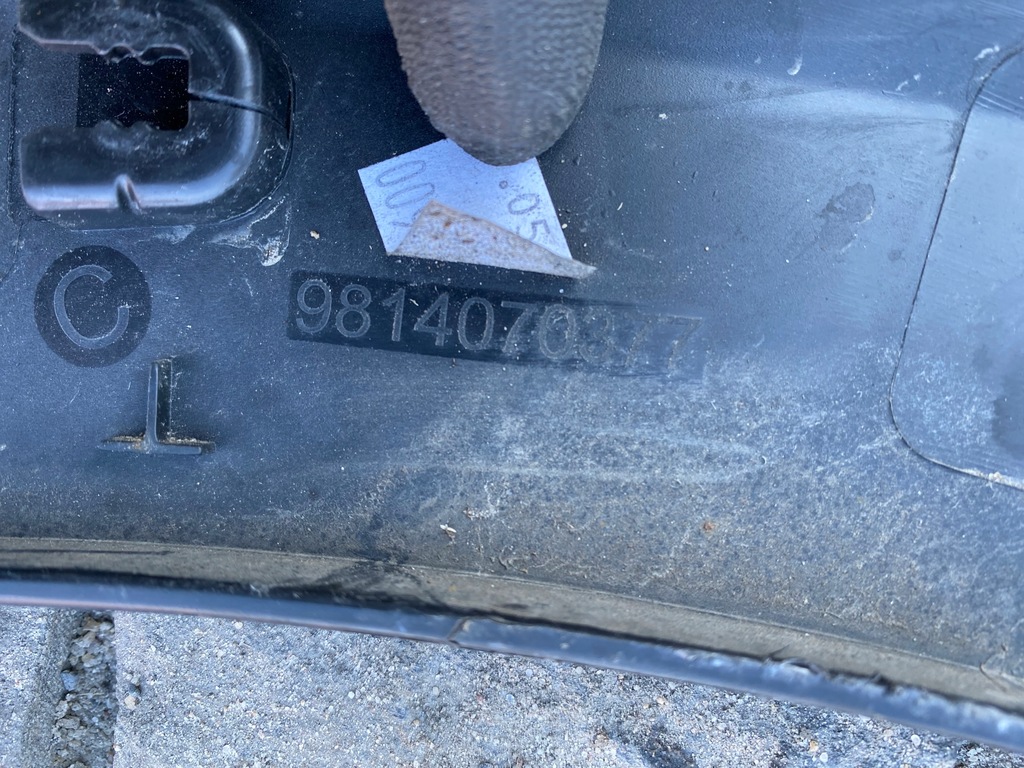 фото №15, Peugot 5008 молдинг крыла правая задняя 9814070377 оригинал